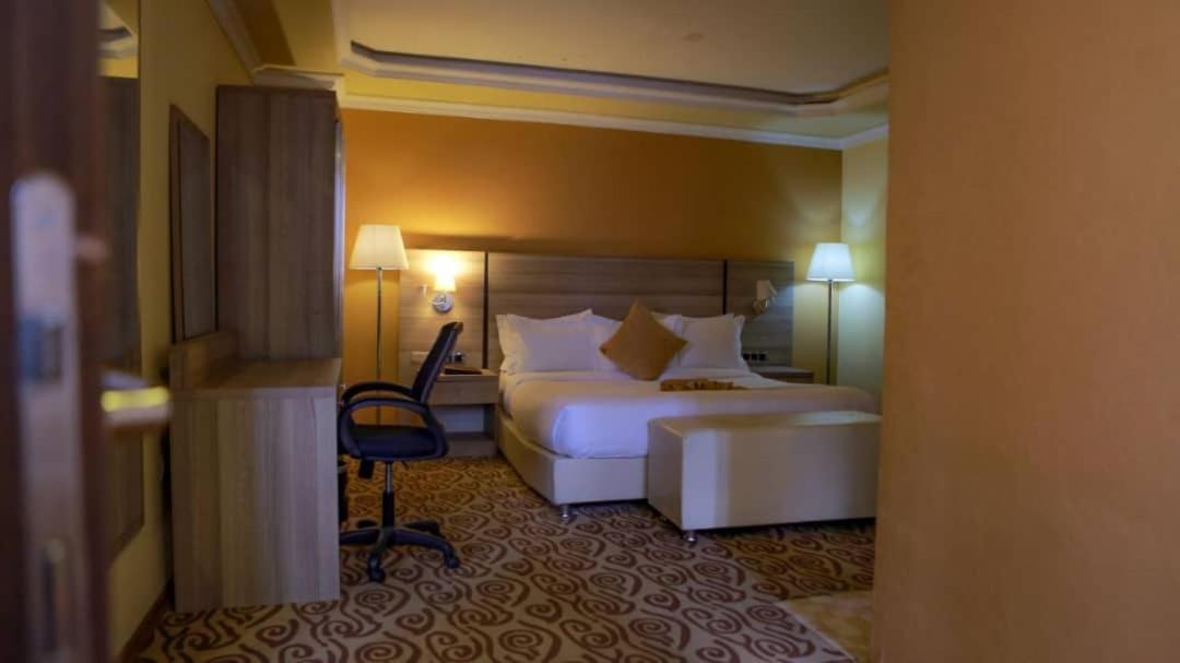 Holiday Hotel Addis-Abeba Extérieur photo